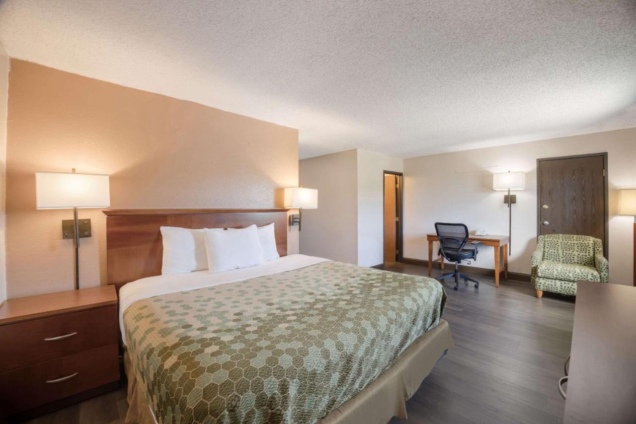 Rodeway Inn Colorado Springs Exteriér fotografie